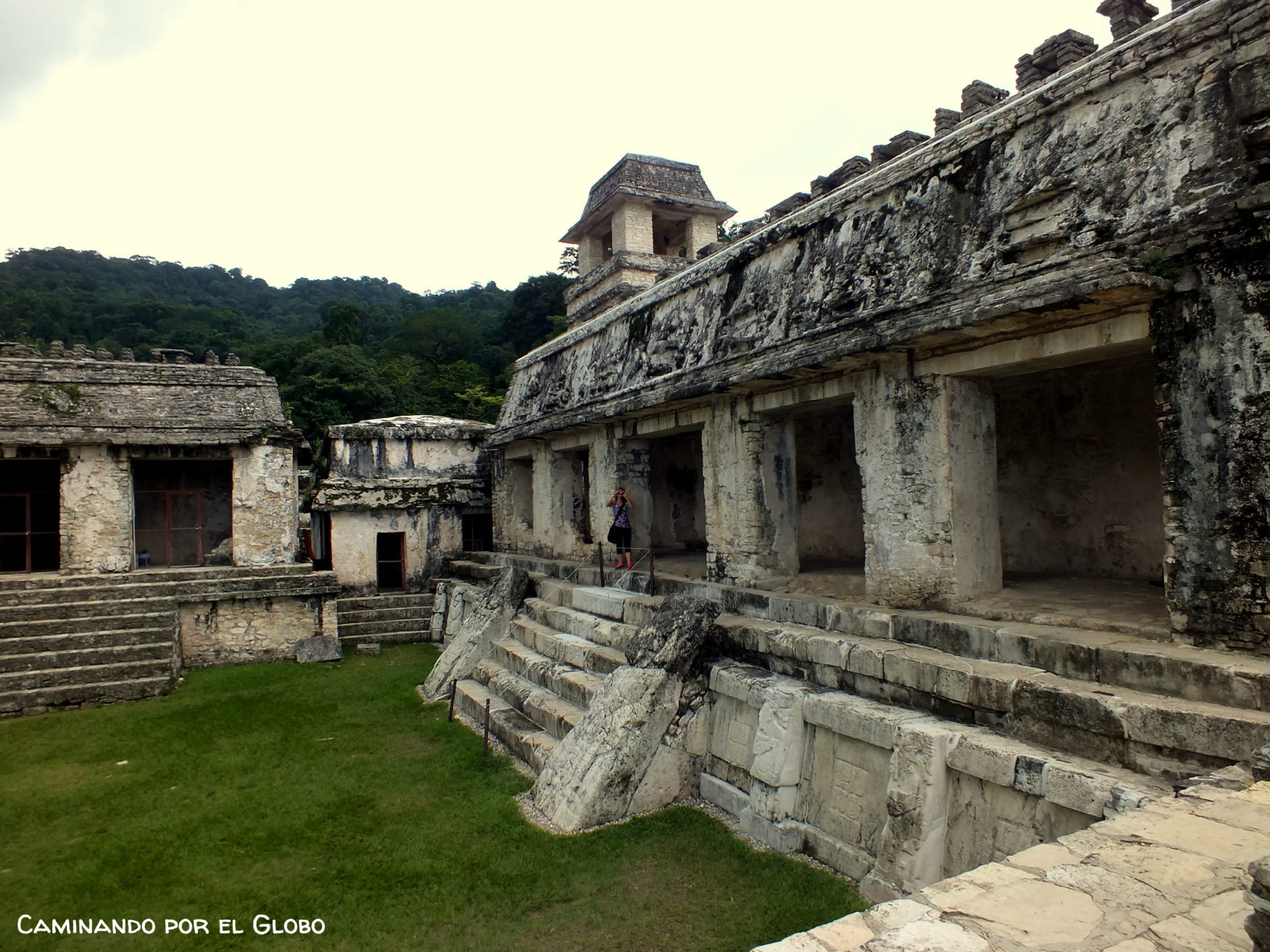 Mexico Palenque y alrededores Caminando por el Globo